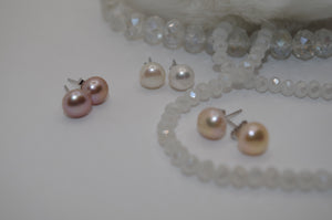 Shades of Pearls - The Earrings